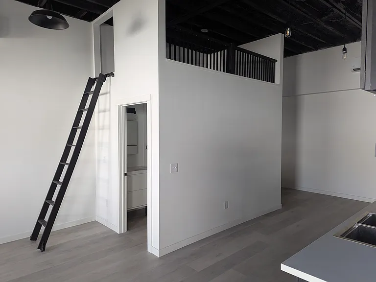 Library style loft ladder