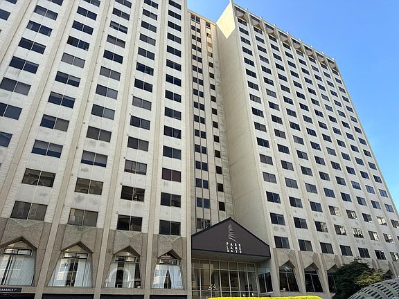2nd image of 2479 Peachtree Rd NE