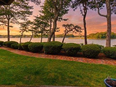 381 Great Oak Rd APT 9, Mashpee, MA, 02649