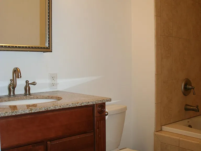 156 Circular St #C-05 — Photo 20