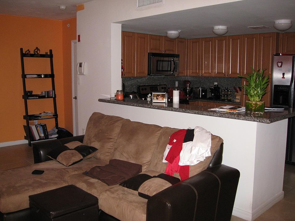1st image of 120 SW 37th Ave APT 303