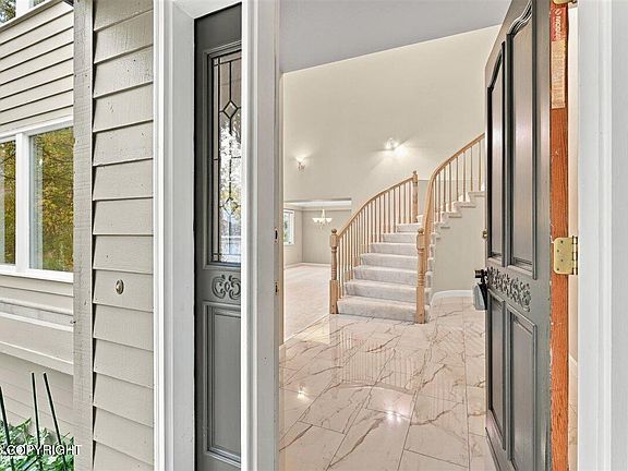 3rd image of 3331 Whiteney Cir