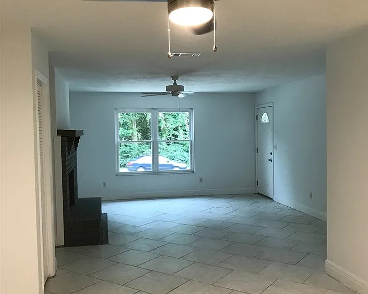 1502 Pullen Rd #C — Photo 3