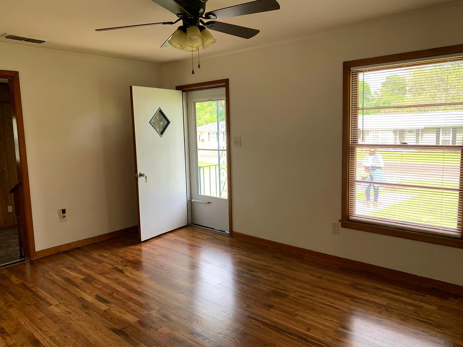 715 Jeanell St — Photo 4