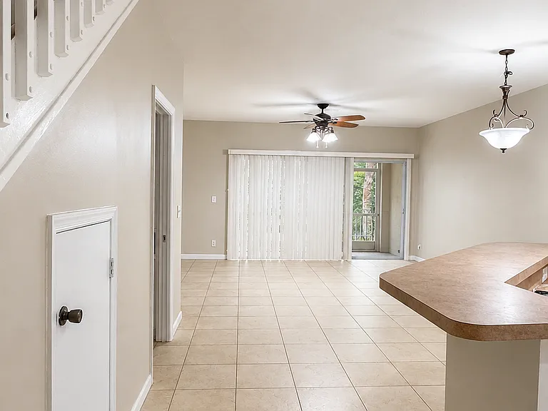 4715 Palmbrooke Cir — Photo 3