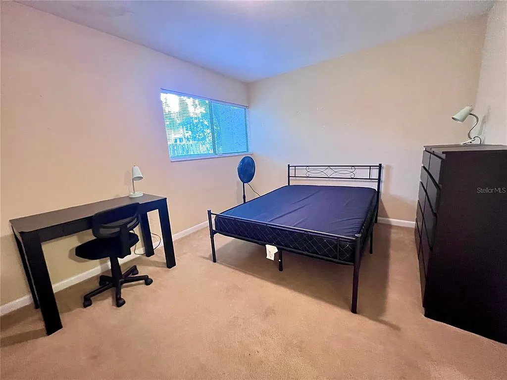 2 bed, 2.0 bath, 975 sqft, $1,300 — Photo 4