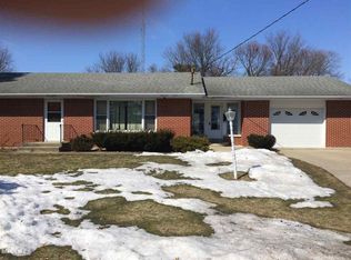 241 Parker Ct, Lanark, IL 61046