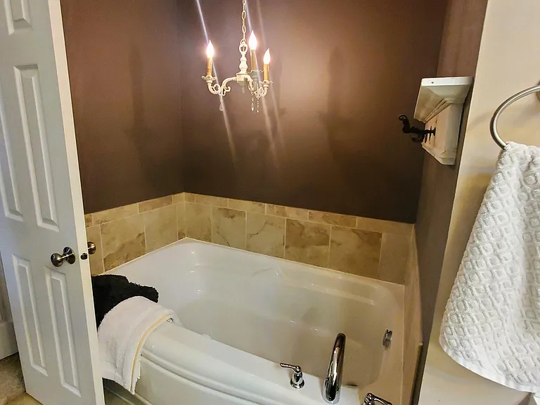95 Valencia Pkwy — Photo 16
