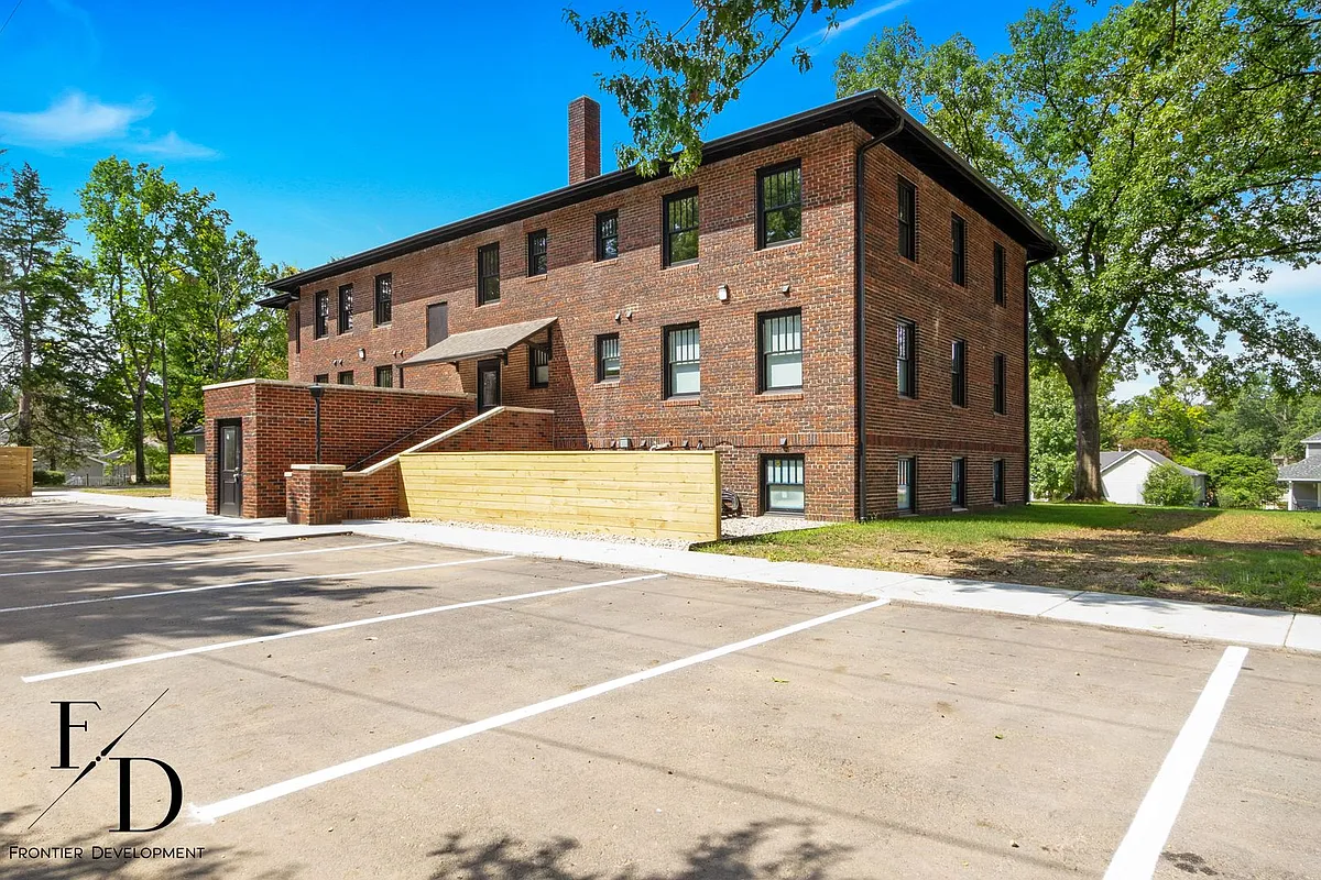 Building Photo - 512 Spruce