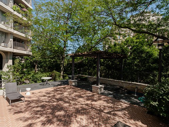 2nd image of 1960 N Lincoln Park W APT 3009