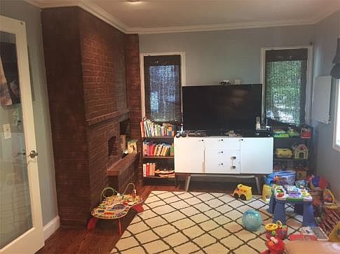4th image of 8641 Dunton St