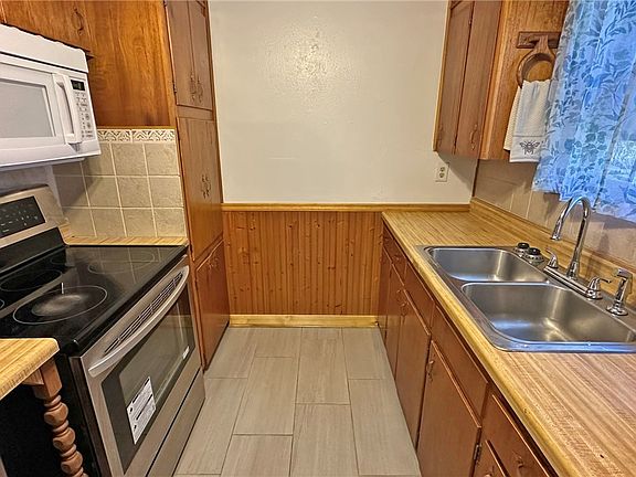 3rd image of 1003 S 27th St