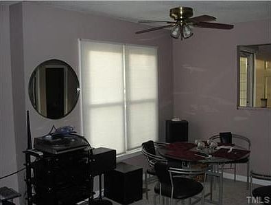 3rd image of 601 Windsong Ln