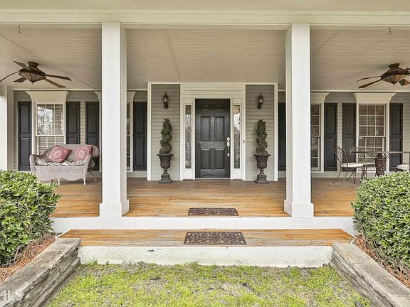 5th image of 305 Wintney Way