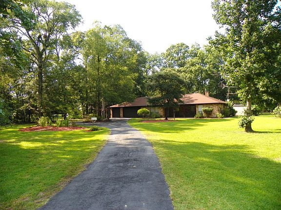 4th image of 19063 Deer Glen Dr