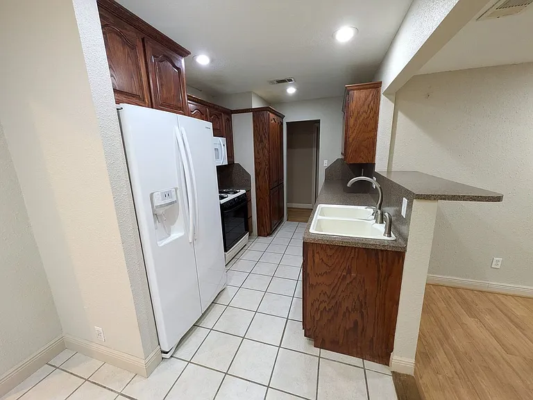 5031 Simpson Ave — Photo 5