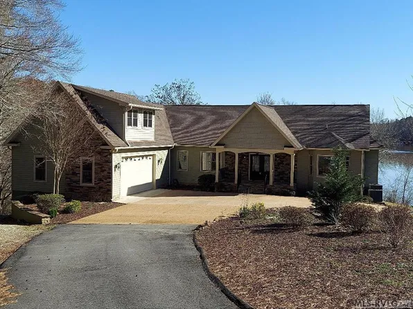 133 Becky Ct, Bracey, VA 23919