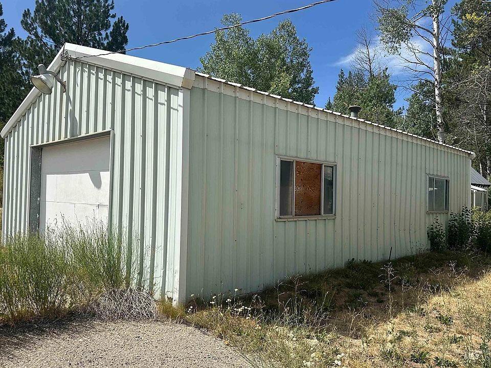 2nd image of 110 N Main St