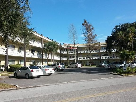 3rd image of 2416 World Parkway Blvd APT 32