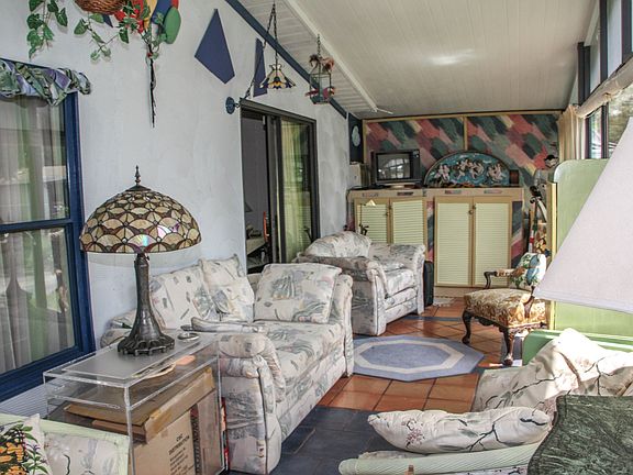 5th image of 6904 Lichfield Ln #137