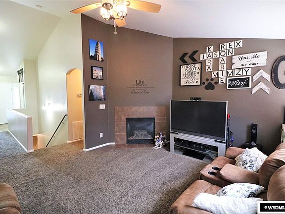 3rd image of 1011 Arrowhead Cir