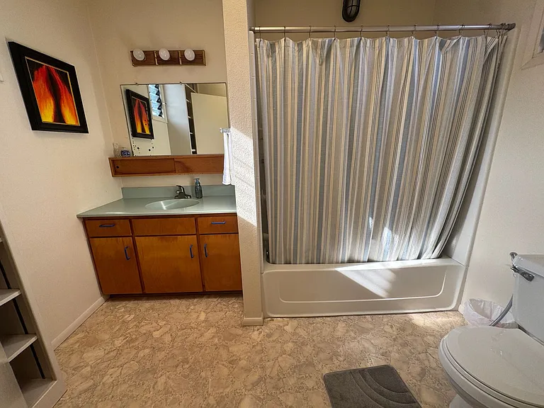 230 Kapualani St — Photo 21