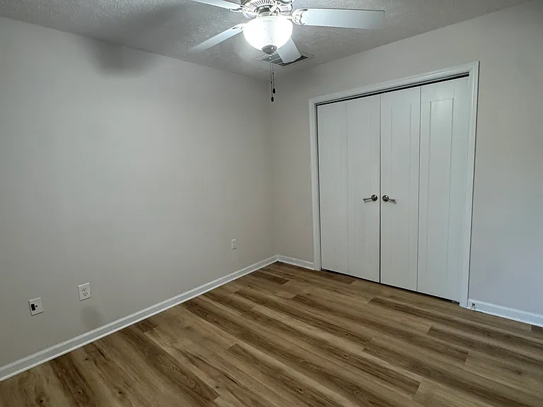 207 Portico St — Photo 26