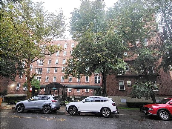 2nd image of 388 Avenue S #4F