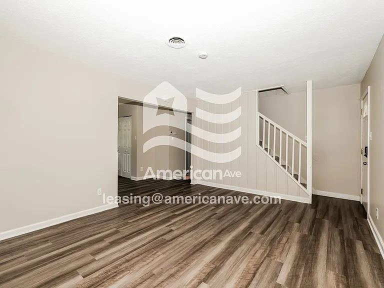 1862248_004_living_room_14002046.jpg