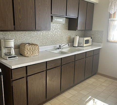 5th image of 2844 S 60th STREET #2846