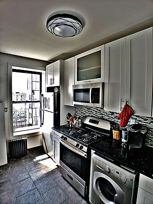 Rented by NYC Realty Brokers LLC | media 25