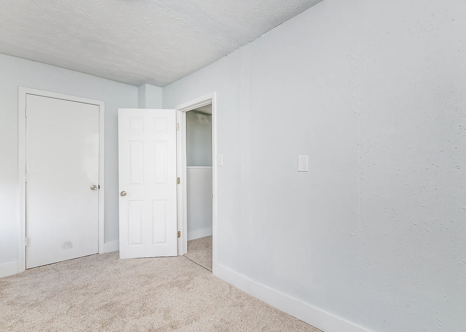 4012 Sunset Avenue - 1 — Photo 2
