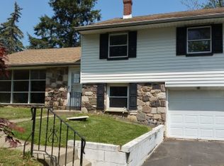 665 Linton Rd, Huntingdon Valley, PA 19006