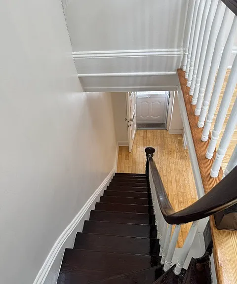 Stairway to Main Floor