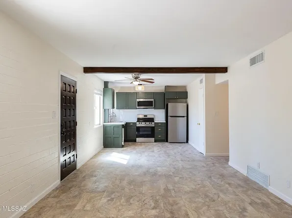 5901 N Oracle Rd, Tucson, AZ 85704