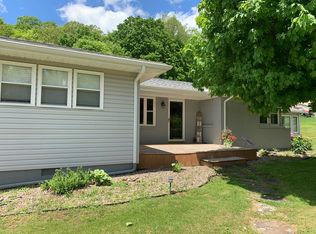 1618 Sewell St S, Rainelle, WV 25962