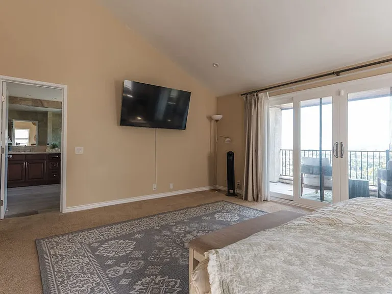 Crest Vista Dr — Photo 73