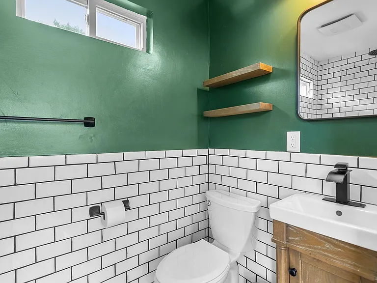 2200 Windham Ln — Photo 18