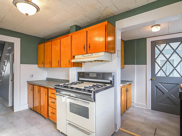376 Preble St #1 — Photo 8