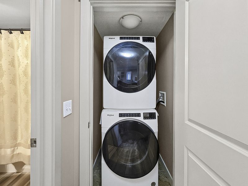 Calgary Townhouse for rent - 2 Bedrooms — photo 21