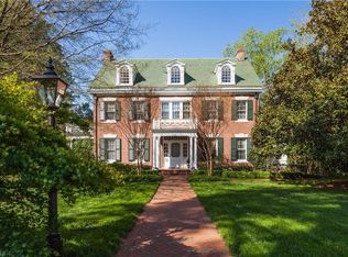 811 Woodland Dr, Greensboro, NC 27408