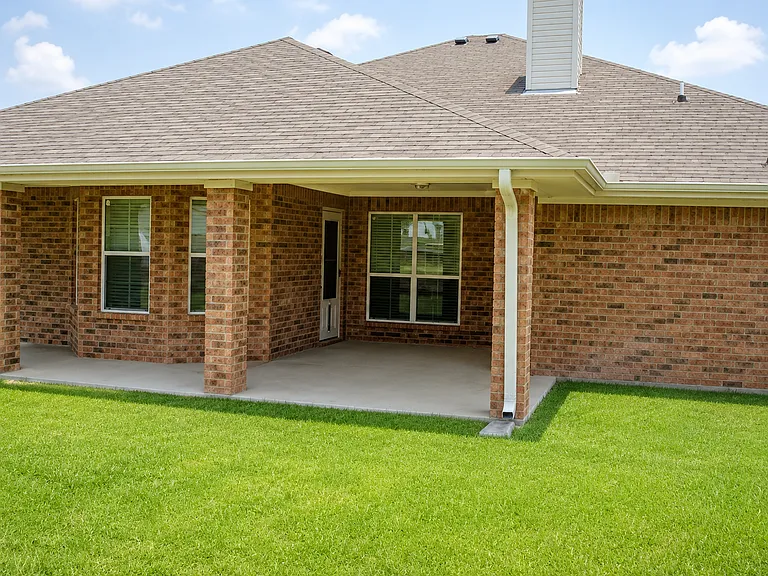 2805 Wisteria Ln — Photo 9