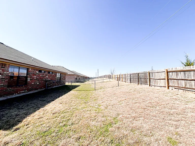 1303 Nicholas Cir #B — Photo 35