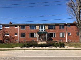 361 N Eton St APT 3, Birmingham, MI 48009