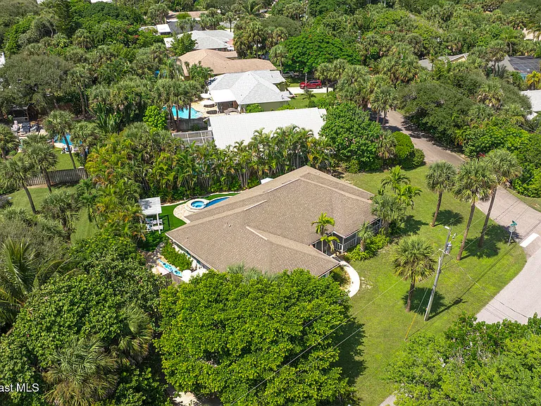 6774 Angeles Rd — Photo 39
