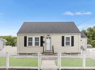 39 Badger Rd, Hyde Park, MA 02136