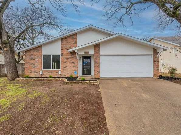 3221 Scenic Hills Dr, Bedford, TX 76021
