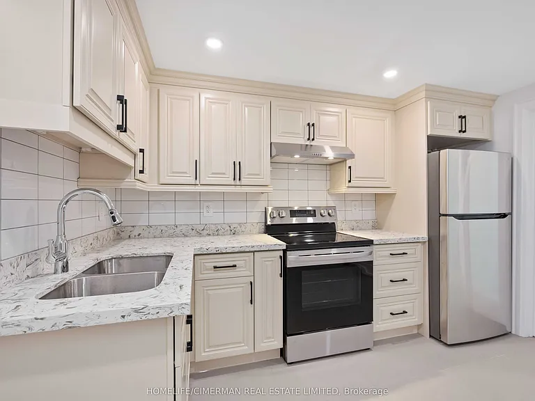 861 Ossington Ave #LOWER — Photo 13