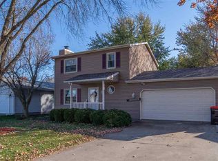 225 Heritage Ave, Lincoln, IL 62656