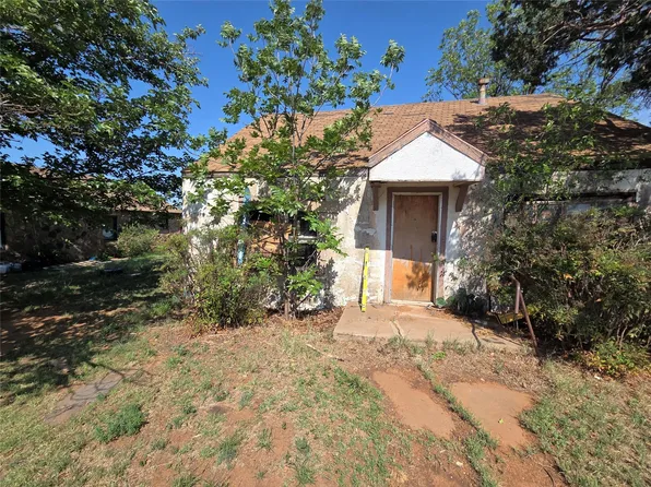 817 Miller Ave, Spur, TX 79370